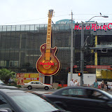 べガスは HardRockCafe も巨大です。