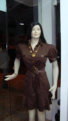 Vestido de color cafe
