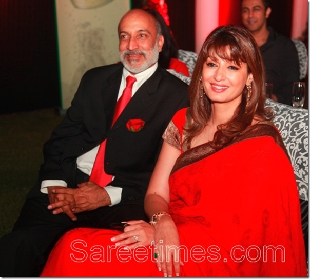 Sunanda_Pushkar_Tharoor_Red_Saree