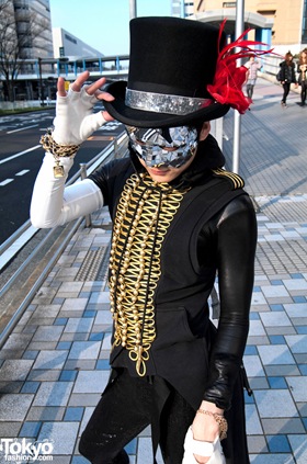 Lady-Gaga-Japanese-Fans-2010-04-17-050-P7224