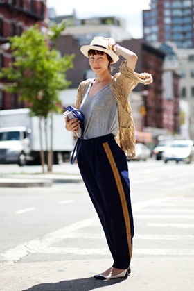 7710JK_7317Web