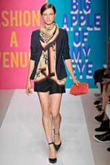 popup-desfile-dkny-nyspring2011rtw-114