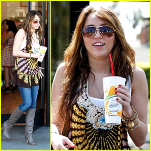 miley-cyrus-smoothie-robeks.jpg