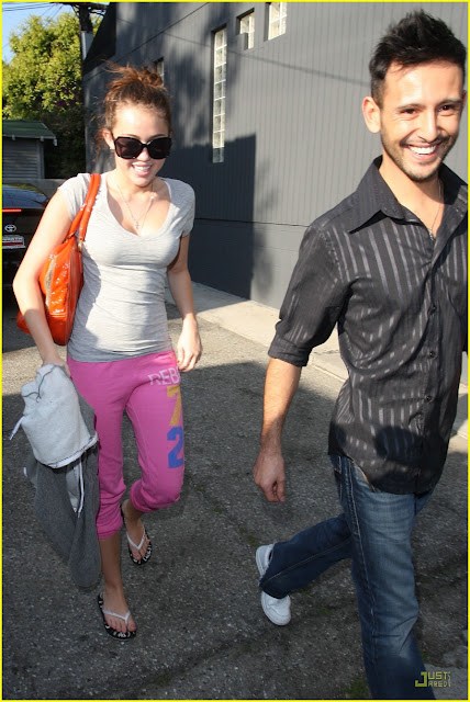 miley-cyrus-borelli-salon-06.jpg