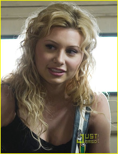 vanessa-hudgens-aly-michalka-bandslam-stills-06.jpg