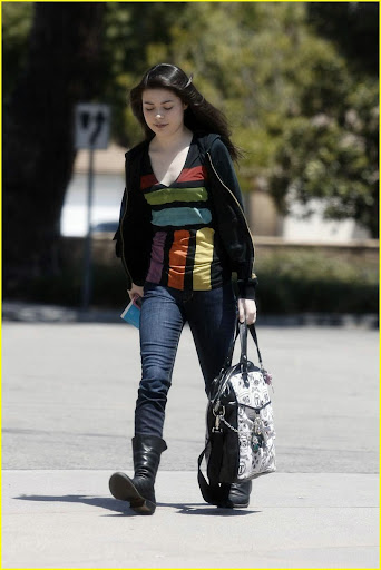miranda-cosgrove-tutor-terrific-06.jpg