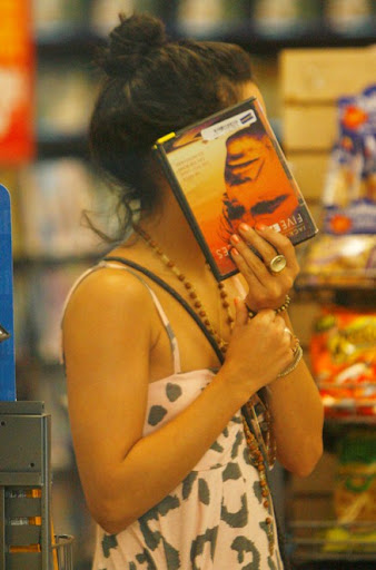 vanessa-hudgens-blockbuster-babe (24).JPG