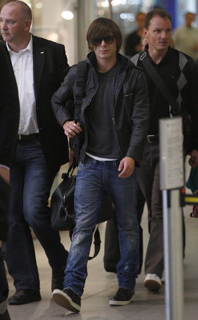 Zac Efron  and his mother at Tegel Airport to catch a flight to Madrid Berlin, Germany - 27.04.09 Credit: WENN.com