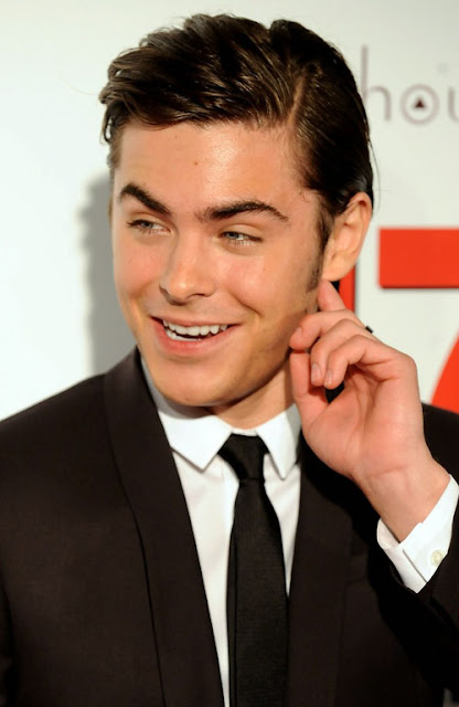 zac-efron-4299-6.jpg