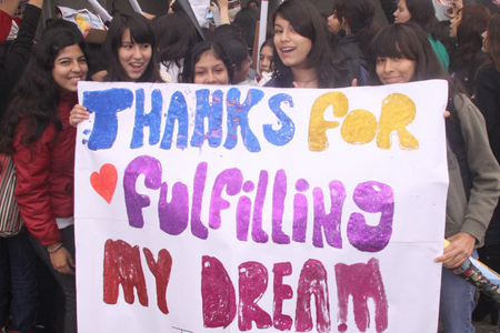 1043169jb08p.jpg