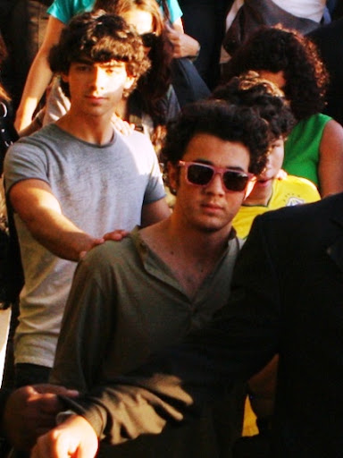 jonas-brothers-brazil-christ.jpg