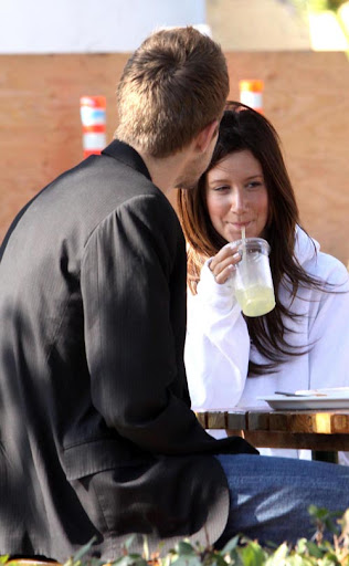 05-24-09 Malibu, CA  Exclusive: Actress Ashley Tisdale and her new boyfriend Scott Speer out having lunch together in Malibu. The two held hands and cuddled on the way to the car...  Exclusive Pix by Flynet ©2009 818-307-4813  Nicolas 323-974-6007  Jay 310-466-8617  Scott