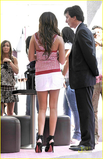 ashley-tisdale-puerco-espin-07.jpg