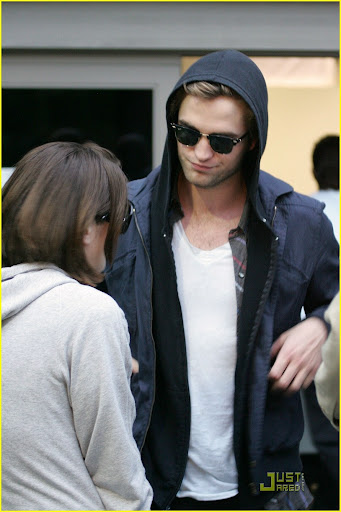 robert-pattinson-ready-mtv-06.jpg