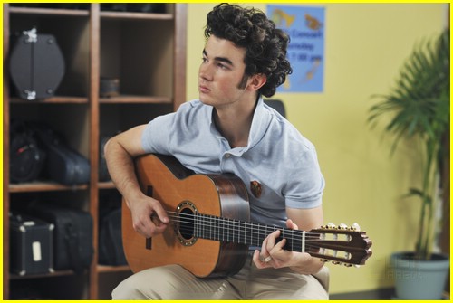 jonas-series-ding-do-12.jpg