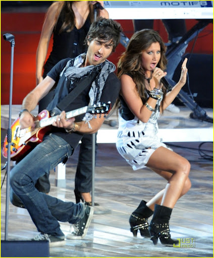 ashley-tisdale-wettan-dass-04.jpg