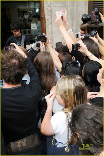 jonas-brothers-rock-radio-one-05.jpg