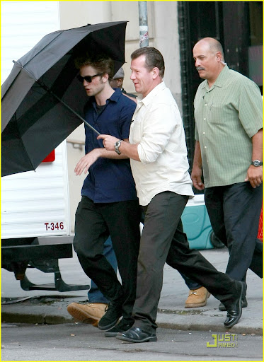 robert-pattinson-rough-remember-me-06.jpg