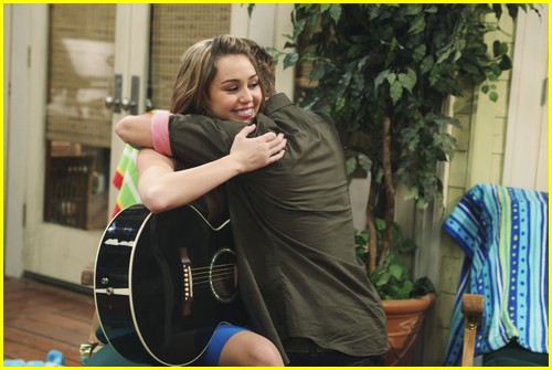 miley-cyrus-cody-linley-one-12.jpg