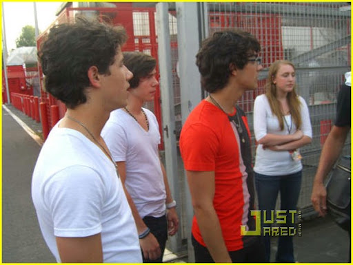 jonas-brothers-zenith-zesty-01.jpg