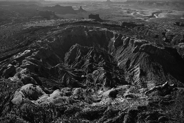 [upheaval-crater-825x550[3].jpg]