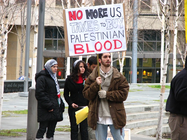 [Anti-Israel Protest Week3 101[2].jpg]