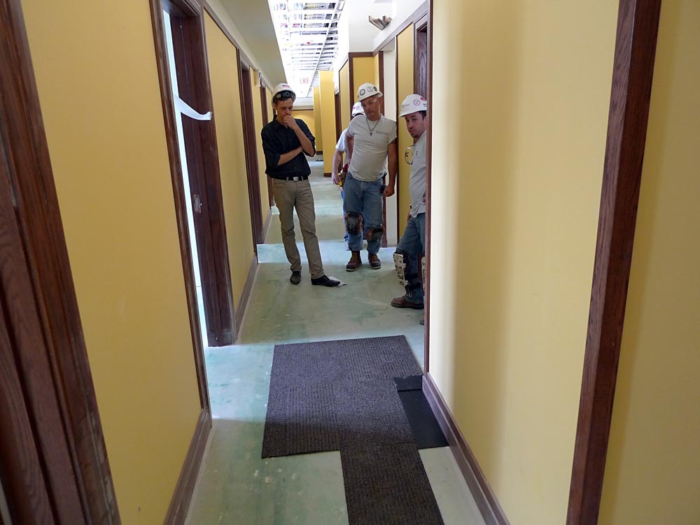 [P1000219O[2].jpg]