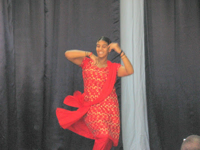 Mona nous a impressionné par sa danse asiatique