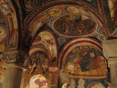 peintures rupestres dans une église orthodoxe