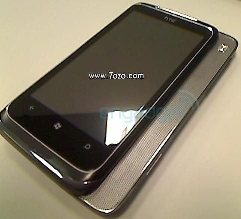 http://lh5.ggpht.com/__Z_LMZeY2ng/THUadc2uzFI/AAAAAAAAA74/EMtlty4gi28/htc-t8788-itw-02-sm.jpg
