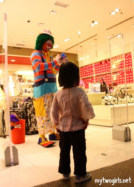 Zaria waiting for baloon