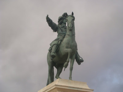 Palácio de Versalhes - Estátua do Rei Luís XIV