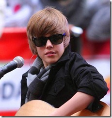 Justin_Bieber_performing_d7db