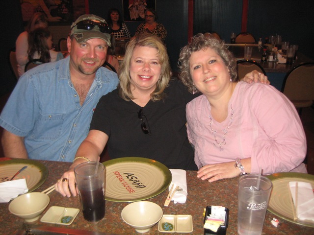 [4.10.2010 Mom's Birthday Dinner (2)[4].jpg]