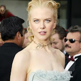 HOLLYWOOD, CA - FEBRUARY 29:  Actress Nicole Kidman attends the 76th Annual Academy Awards at the Kodak Theater on February 29, 2004 in Hollywood, California.  (Photo by Carlo Allegri/Getty Images)