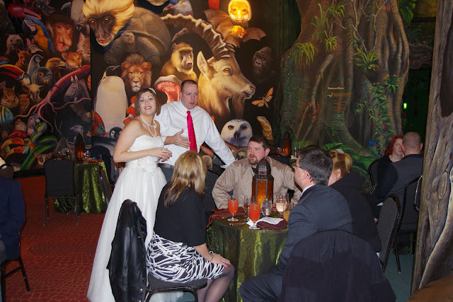 Do you have a unique venue? :  wedding aquarium wedding venue unique IMGP1329