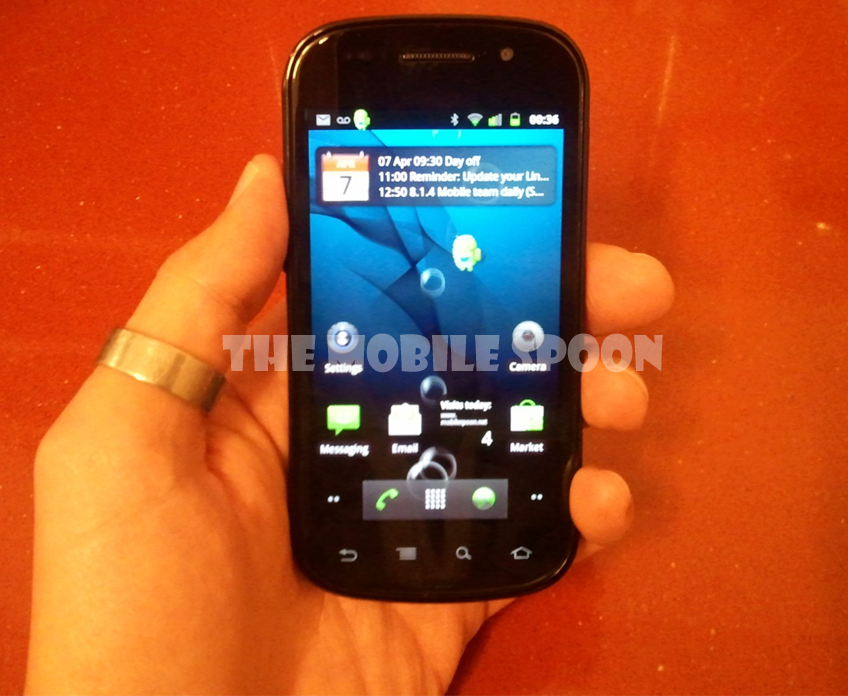 [Nexus S feels great in the hand[3].png]