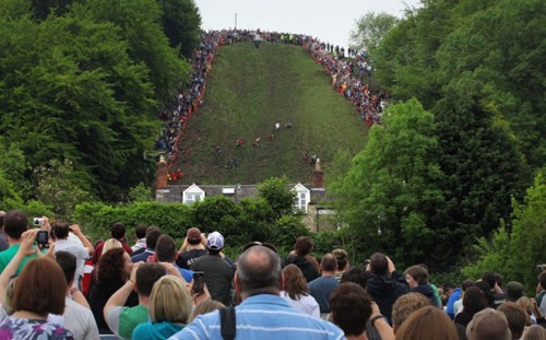 cheese-rolling (7)
