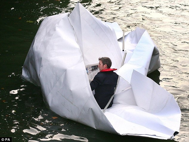 frank-bolter-paper-boat (1) frank-bolter-paper-boat (1)