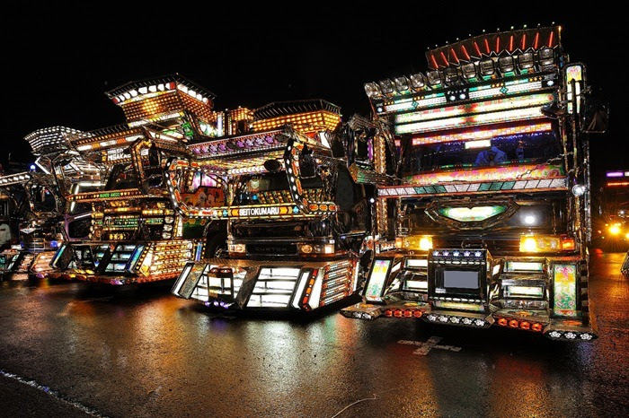 Dekotora: The Ridiculously Decorated Trucks of Japan | Amusing Planet