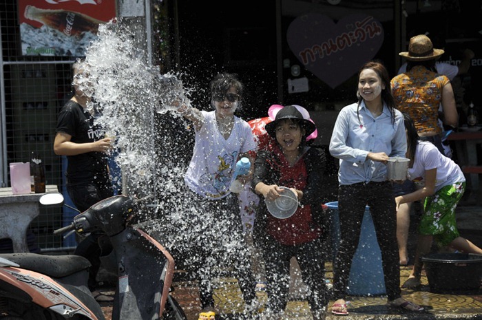 thai_new_year_14 thai_new_year_14