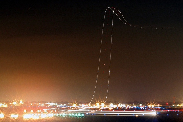 long-exposure-airplane13 long-exposure-airplane13