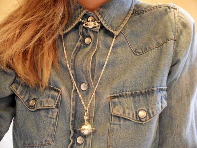 [viviennewestwoodorbnecklace9.jpg]