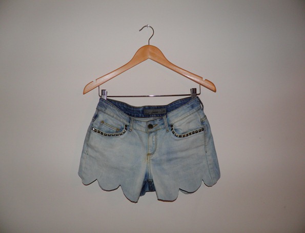 SCALLOP TOPSHOPESQUE SHORTS 1