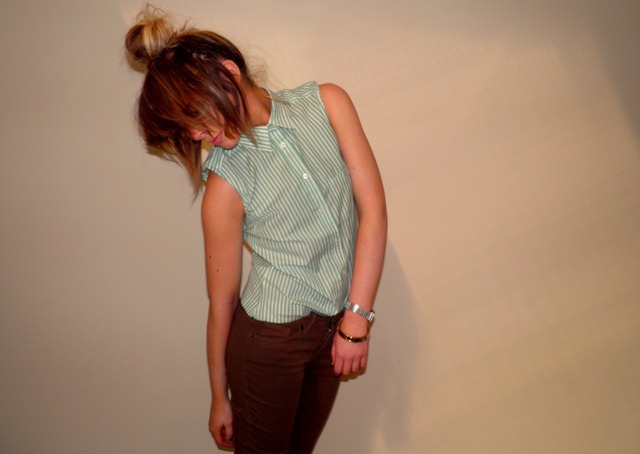[DIYSLEEVELESSGREENCANDYSTRIPEDSHIRT1[2].jpg]