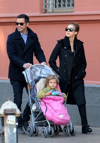 [Jessica+Alba+Jessica+Alba+Cash+Warren+East+5[5].jpg]