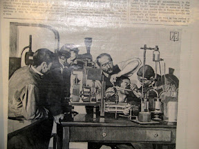 Médicos probando un sistema de anestesia.