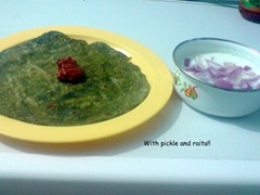 [palakchappathiwithpickleraita5.jpg]