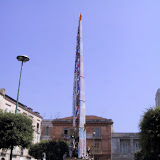 Giglio del Fabbro parte da piazza G. Bruno la mattina della festa; anno 2002.