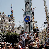 Giglio del Fabbro si esibisce in piazza Duomo; anno 2007.